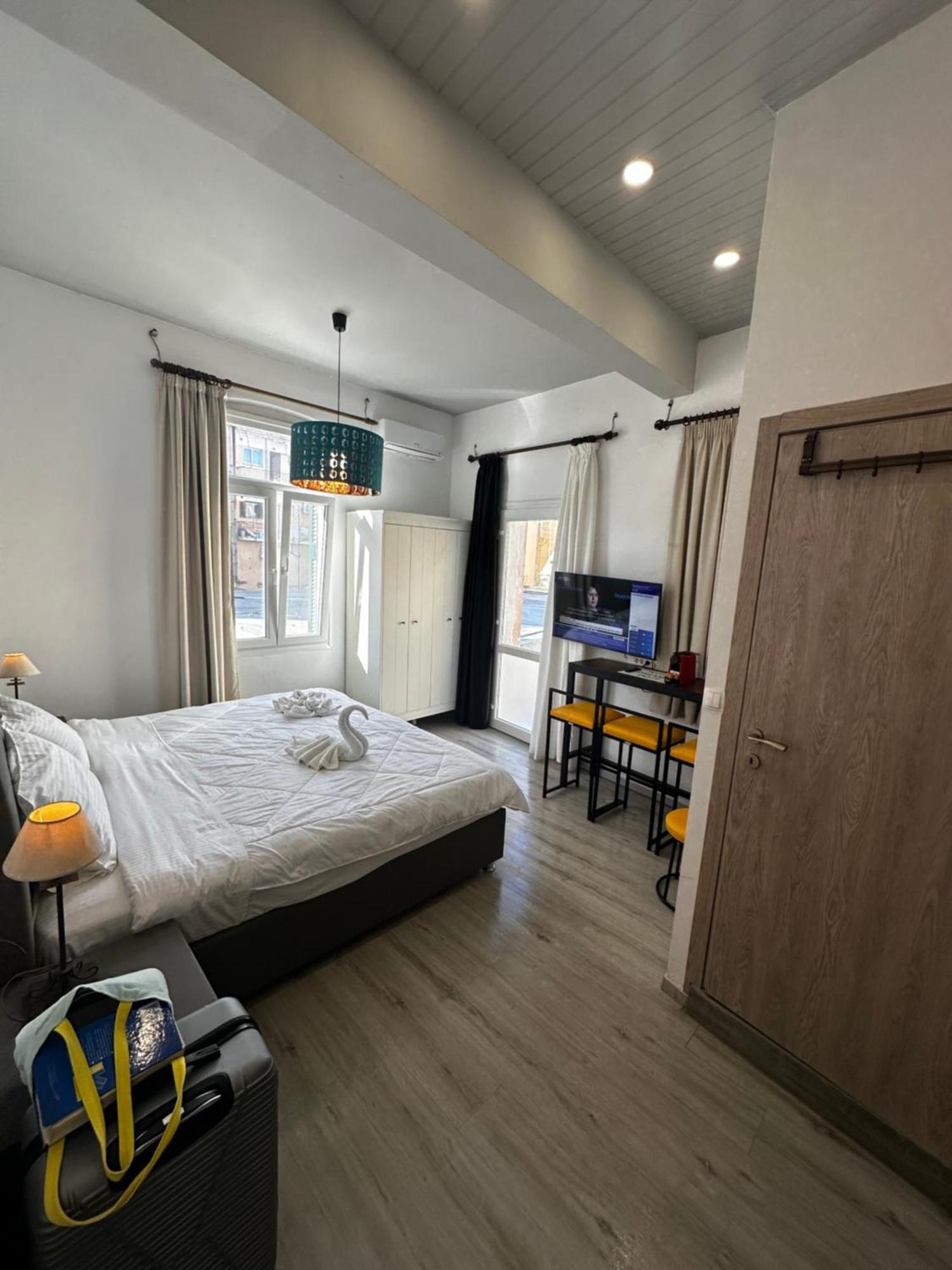 Travelers Luxury Suites, Studios & Apartments Corfu  المظهر الخارجي الصورة