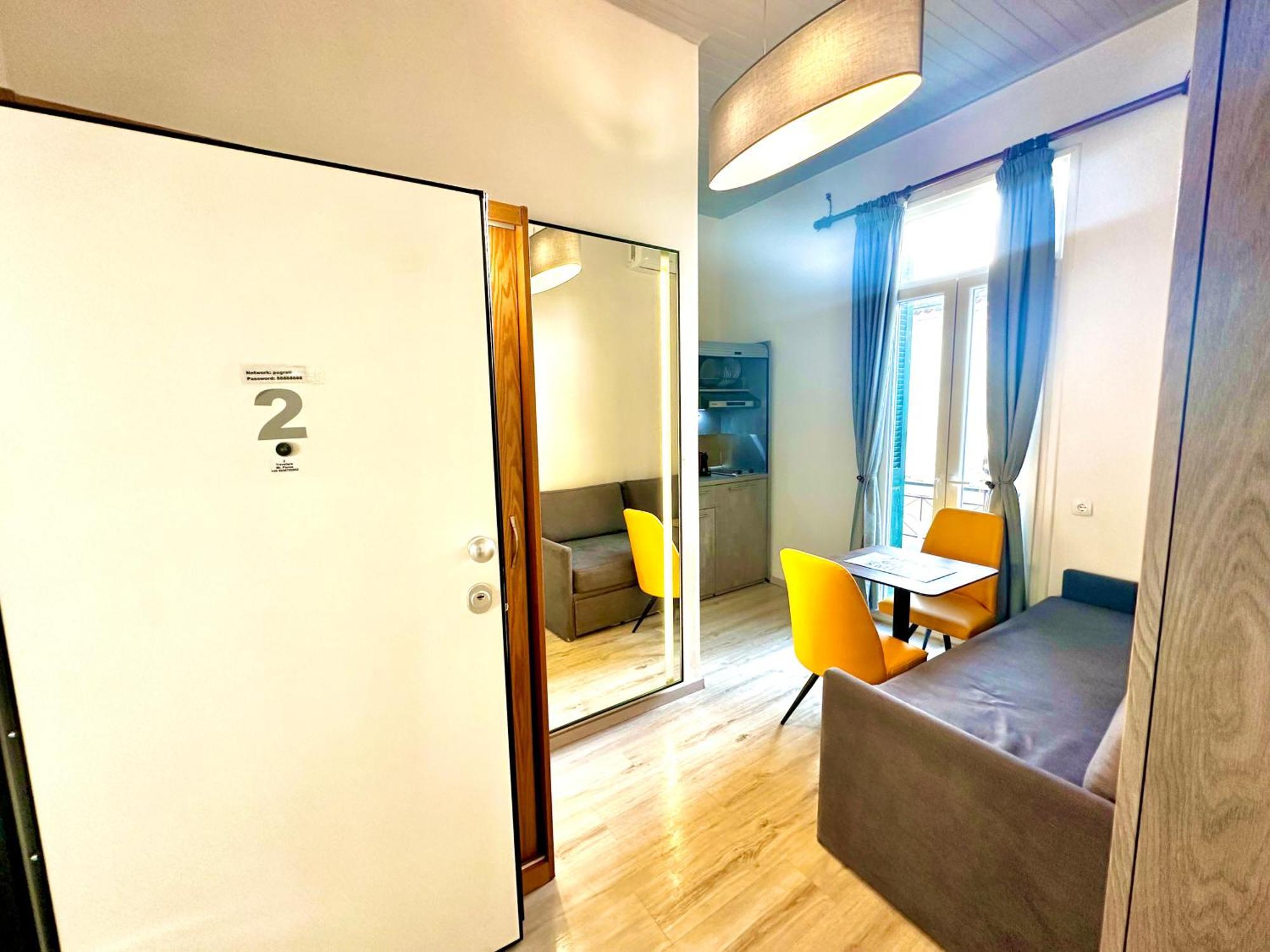 Travelers Luxury Suites, Studios & Apartments Corfu  المظهر الخارجي الصورة