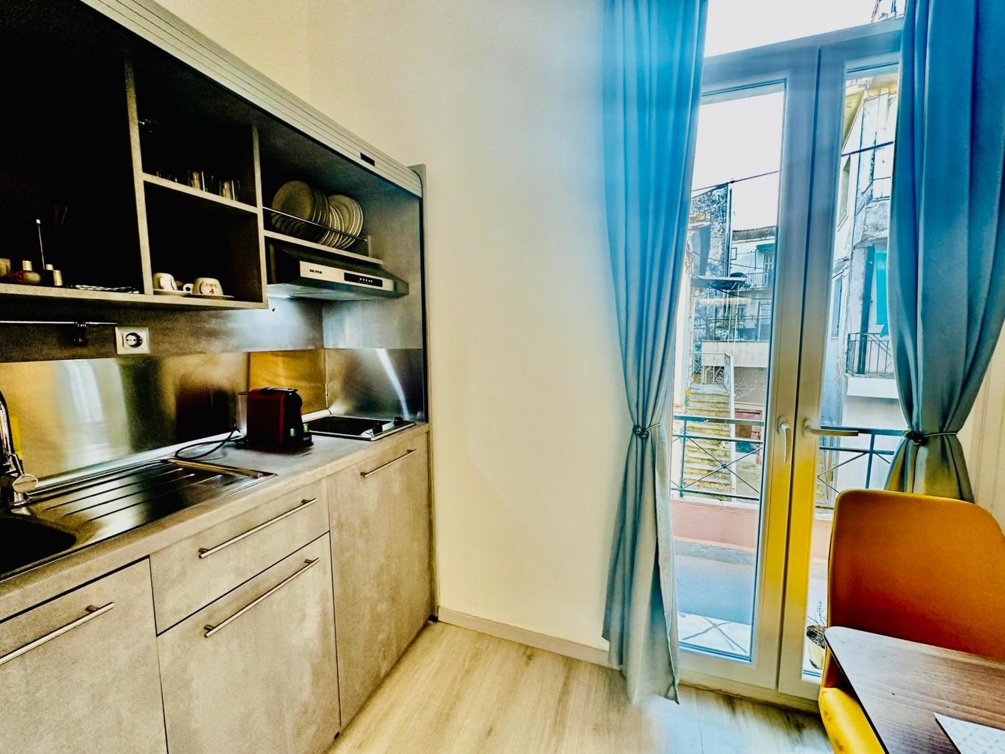 Travelers Luxury Suites, Studios & Apartments Corfu  المظهر الخارجي الصورة