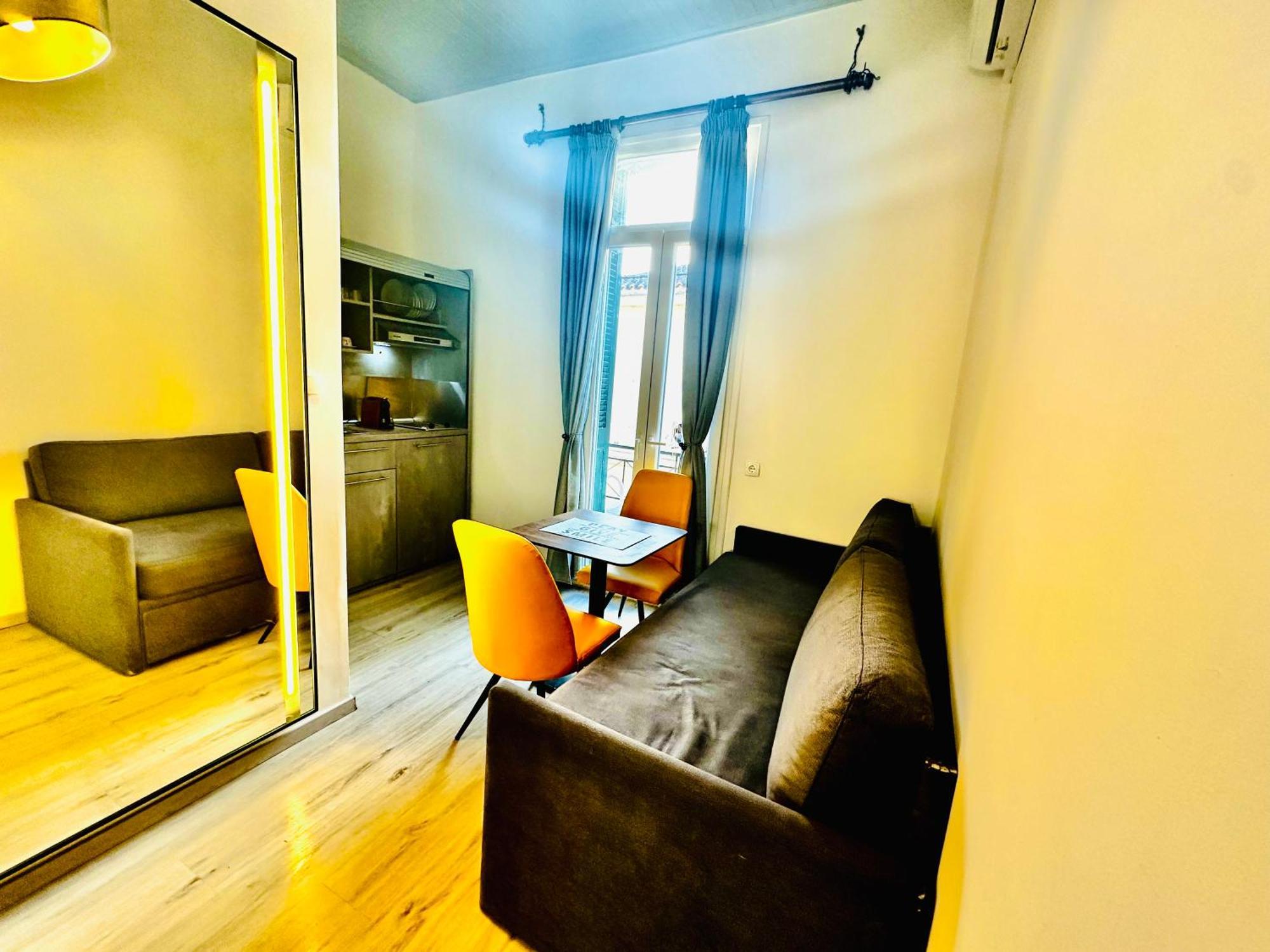 Travelers Luxury Suites, Studios & Apartments Corfu  المظهر الخارجي الصورة