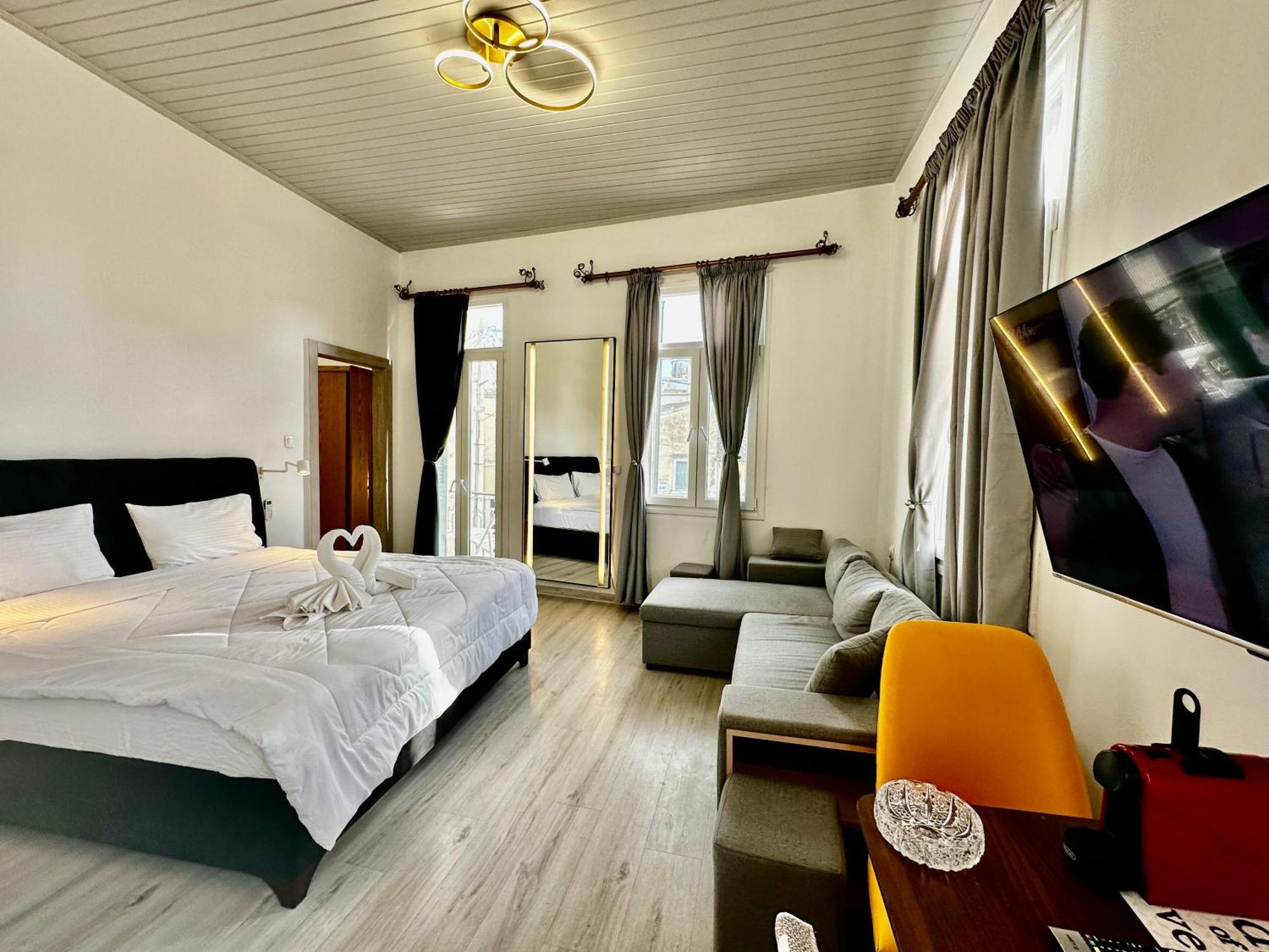 Travelers Luxury Suites, Studios & Apartments Corfu  المظهر الخارجي الصورة