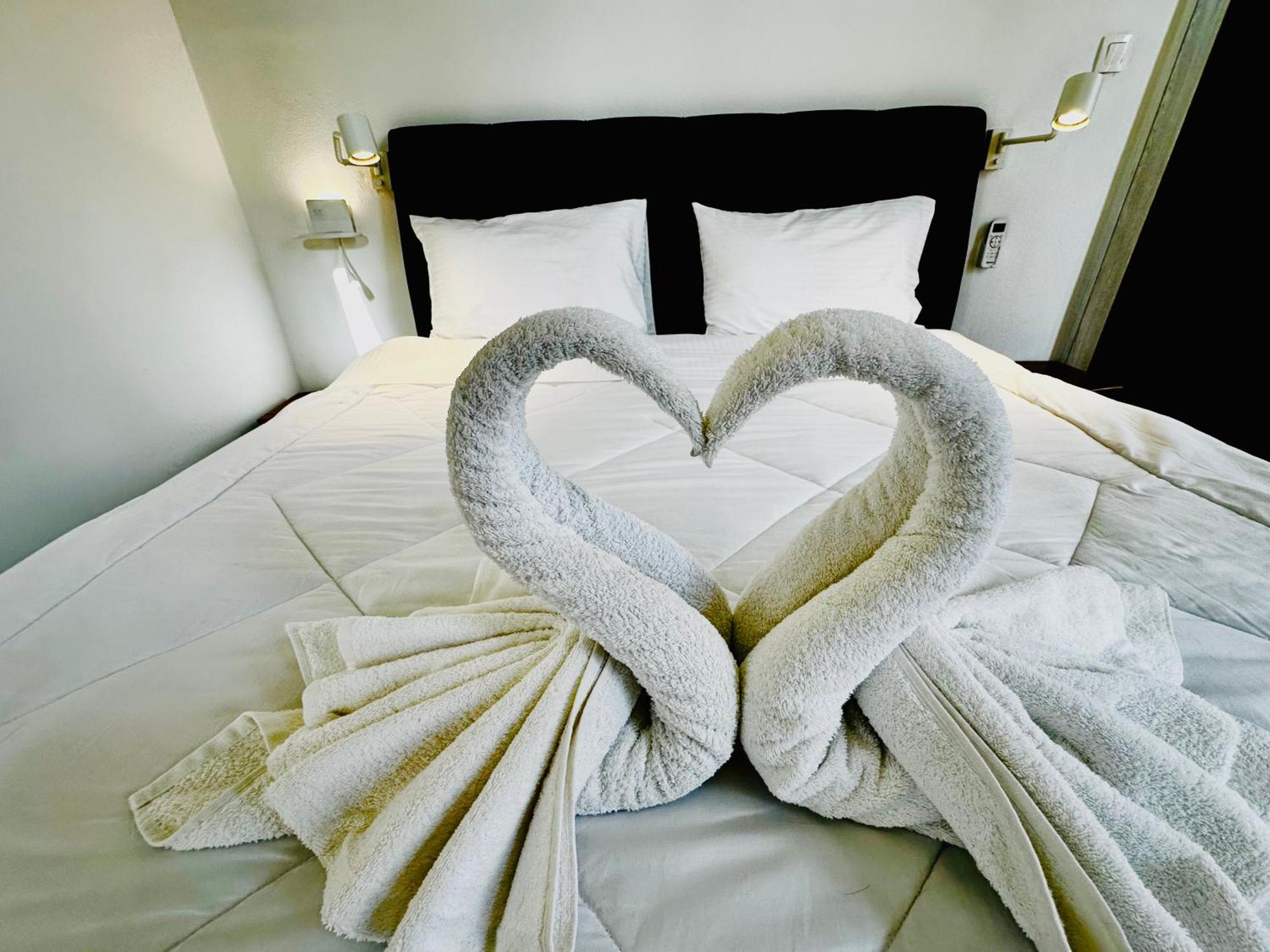 Travelers Luxury Suites, Studios & Apartments Corfu  المظهر الخارجي الصورة