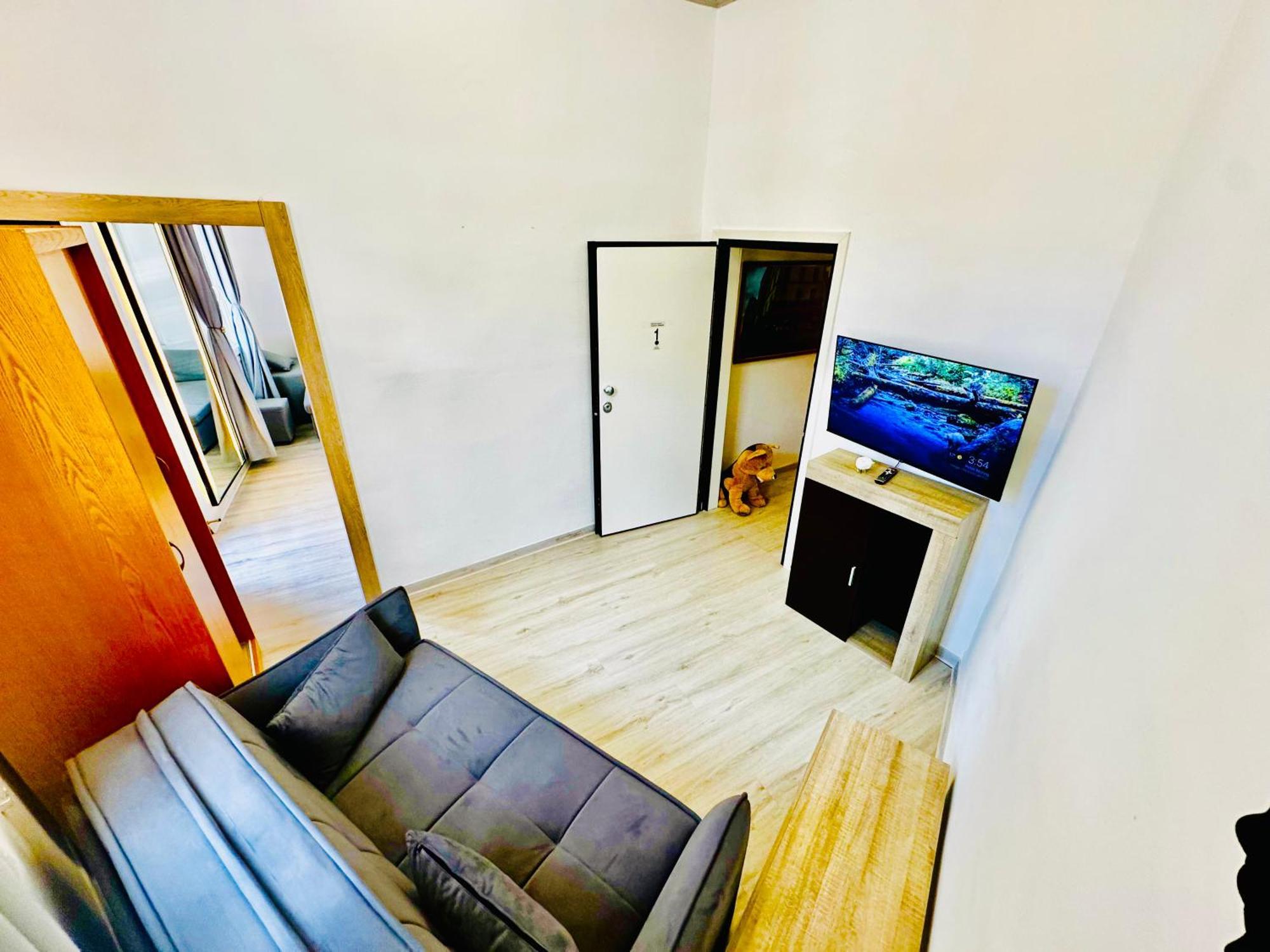 Travelers Luxury Suites, Studios & Apartments Corfu  المظهر الخارجي الصورة