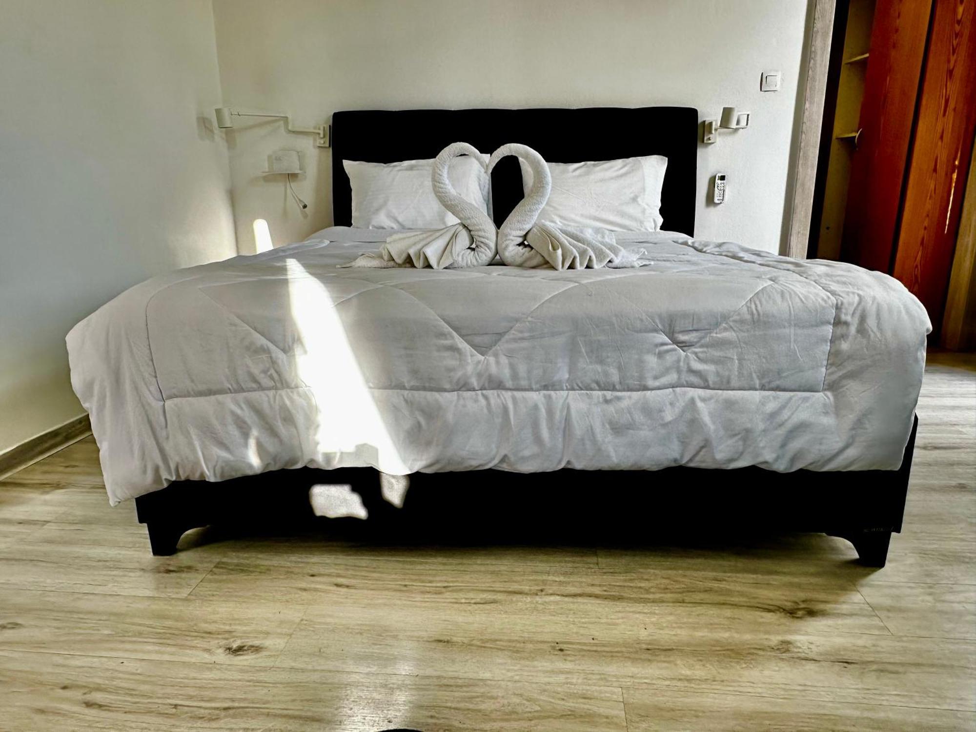 Travelers Luxury Suites, Studios & Apartments Corfu  المظهر الخارجي الصورة